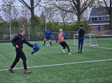 Training S.K.N.W.K. JO19-1 van donderdag 25 april 2024 (106/120)